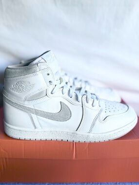 AUTHENTIC Jordan 1 Retro High ‘85 Neutral Grey size 11 BQ4422-100 2021 VNDS